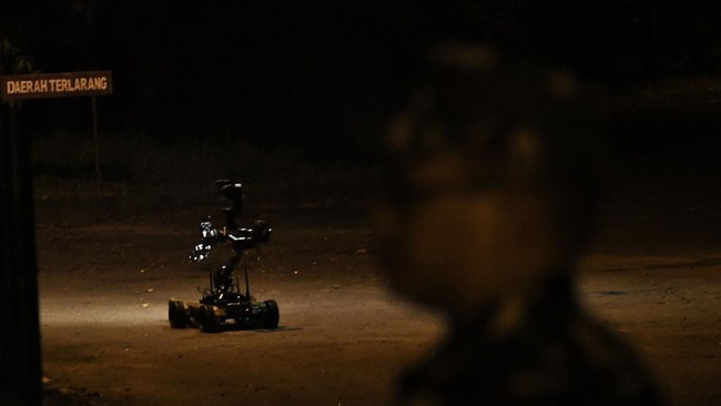 Panglima TNI menyatakan amunisi yang sudah kedaluwarsa itu rencananya memang hendak diledakkan atau disposal sebelum mengalami kebakaran semalam.