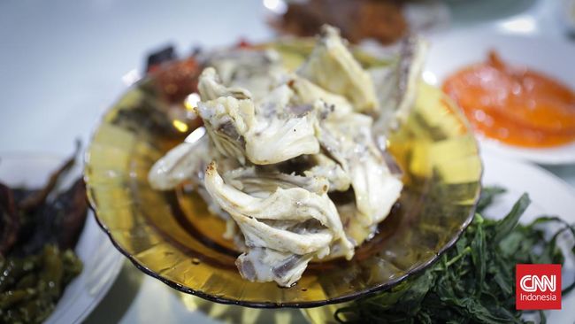 Ayam pop tidak berhubungan dengan dunia musik meski ada kata 'pop'. Namun ada cerita di balik keunikan namanya.
