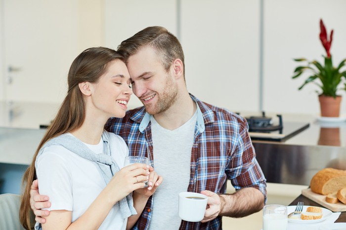 5 Tanda Hubungan Anda dan Pasangan Akan Lebih Lama