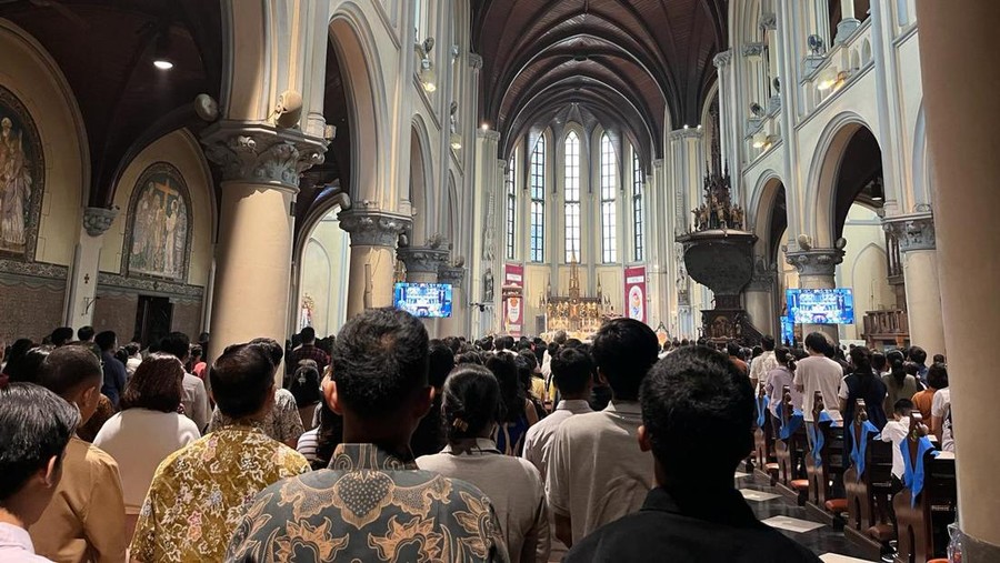 Suasana Misa Hari Raya Paskah di Gereja Katedral Jakarta &lpar;Anggi&sol;detikcom&rpar;