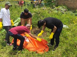 Geger Mayat Wanita Lansia Membusuk di Lahan Gambut Sukabumi