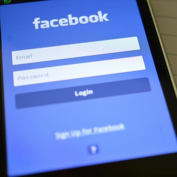 Miris! Ada Banyak Grup Penyuka Hubungan Sedarah di Facebook, Anak Jadi Korban