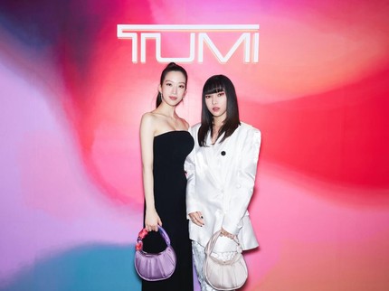 Potret Isyana Sarasvati Bareng Artis Korea, Terbaru dengan Moon Ga Young