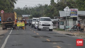 Pemudik Terjebak 3 Jam Macet Panjang 12 Km di Betung Sumsel