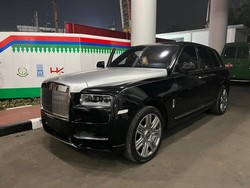 Penampakan Rolls Royce Harvey Moeis yang Disita Kejagung