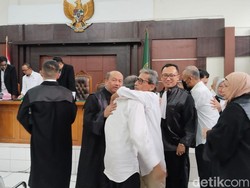 Eks Dirut Bukit Asam cs Divonis Bebas, Lolos dari Tuntutan 19 Tahun Bui