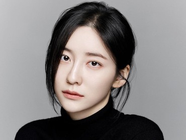 img-title Park Ji Hyun Diincar Bintangi Film Baru Bareng Kang Dong Won dan Uhm Tae Goo