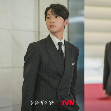 Reaksi Song Joong Ki Saat Ditawari Jadi Cameo di 'Queen of Tears'