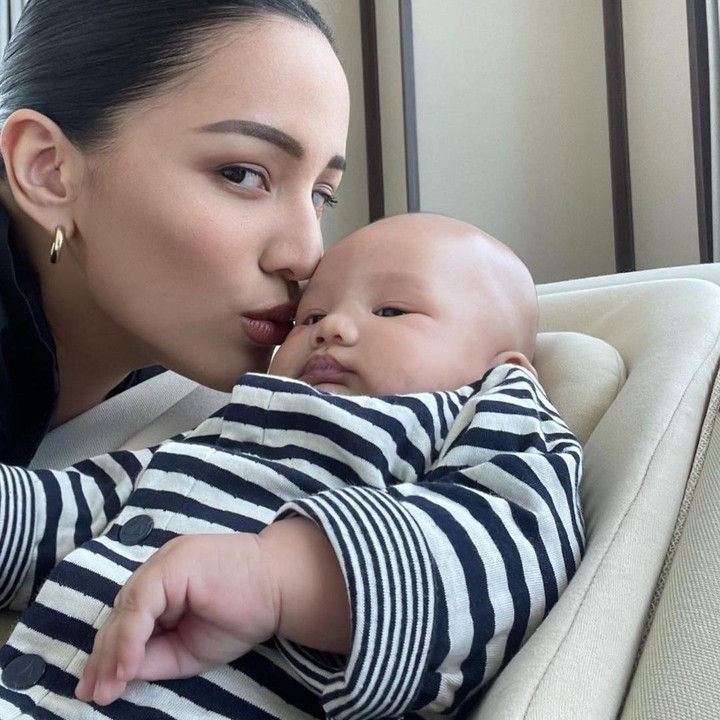 <p>Penyanyi Angel Pieters resmi menikah dengan Andreas Paramawidya pada Januari 2023. Kebahagiaan keduanya pun semakin lengkap dengan kehadiran seorang putra tampan. (Foto: Instagram: @angelpieters)</p>