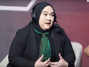 img-title Kronologi Ferry Irwandi Tantang Mantan Dukun Santet Ria Puspita yang Viral di Medsos