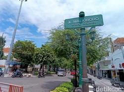 Libur Lebaran, Ratusan Wisatawan Kena Tegur gegara Merokok di Malioboro
