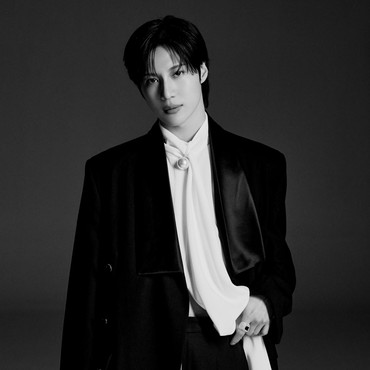 Taemin SHINee Sapa Penggemar Jelang Konser di Jakarta 2024