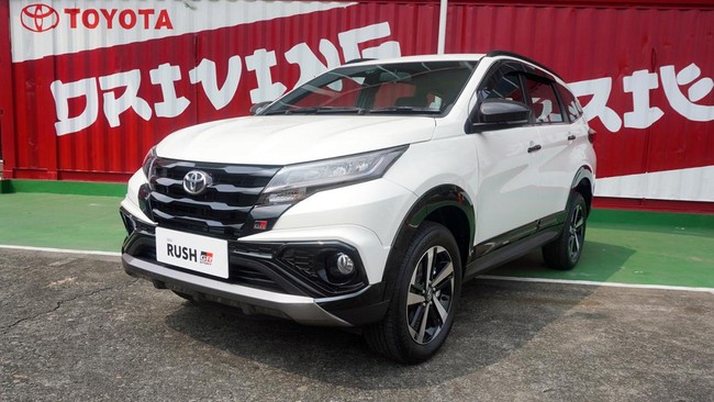 Mobil terlaris pada April 2024 adalah Daihatsu Sigra, sementara Toyota Rush mendobrak dan mengambil alih takhta Honda Brio.