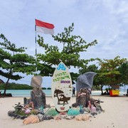 8 Rekomendasi Wisata Pantai Dekat Jakarta, yang Bisa Dikunjungi Bersama Keluarga Saat Libur Hari Raya!