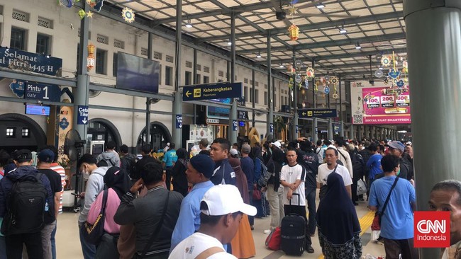 PT KAI Daop 1 Jakarta memprediksi puncak arus mudik dari Stasiun Pasar Senen, Jakarta Pusat, terjadi pada Sabtu (6/4) mendatang.