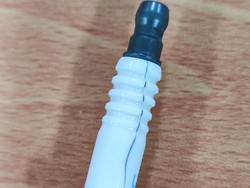 Kenapa Busi Bisa Retak? Ternyata Ini Sebabnya