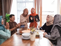 7 Adab Bertamu dalam Islam, Terapkan saat Silaturahmi Lebaran