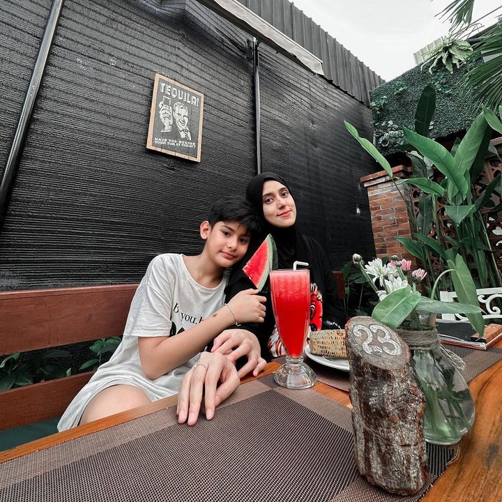 <p>Banyak netizen yang turut merasa bangga dengan pencapaian King Faaz, Bunda. Tidak sedikit yang mendoakan agar King Faaz terus semangat dalam mengaji. (Foto: Instagram: @fairuzarafiq)</p>