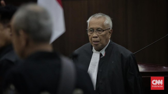 Pengacara OC Kaligis membantah terlibat dalam sengkarut kasus dugaan korupsi yang melibatkan eks pejabat MA Zarof Ricar dalam pengurusan perkara Ronald Tannur.