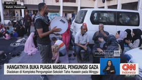 VIDEO: Hangatnya Buka Puasa Massal Pengungsi Gaza