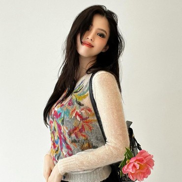 Penampilan Terbaru Han So Hee usai Putus dari Ryu Jun Yeol