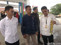 Polisi Sidak SPBU di Maros Cegah Kecurangan ke Pemudik Saat Lebaran