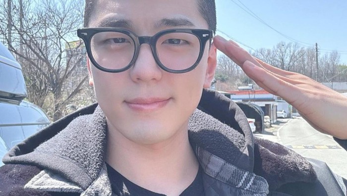 4 Selebriti Korea Ini Mulai Wajib Militer di April 2024