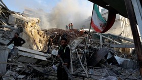 FOTO: Serangan Udara Israel Hantam Konsulat Iran di Damaskus