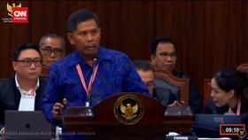 VIDEO: Ketua KPU Protes DI Ruang Sidang MK, Ini Penyebabnya