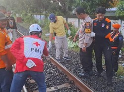Pria Misterius Tertabrak Kereta di Perlintasan Tanpa Palang Semarang