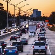 Simak Prediksi Waktu Puncak Arus Tol saat Nataru 2024, Hindari agar Perjalanan Nyaman dan Lancar!