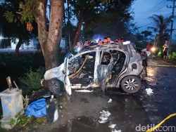 Pelajaran dari Kecelakaan Tunggal Brio, Dua Penumpang Tewas Terpanggang