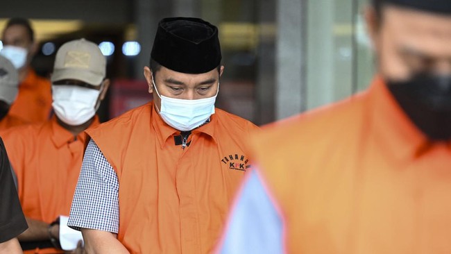 Pengadilan Negeri Jakarta Selatan menolak gugatan praperadilan Kepala Rutan KPK nonaktif Achmad Fauzi terkait kasus pungli.