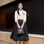 Get The Look: Inspirasi OOTD 'Rich Mom Style' dari Sandra Dewi