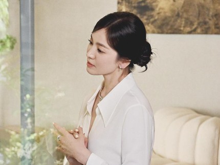 5 Artis Korea dengan Gaya Rambut Bun, Cantik Elegan