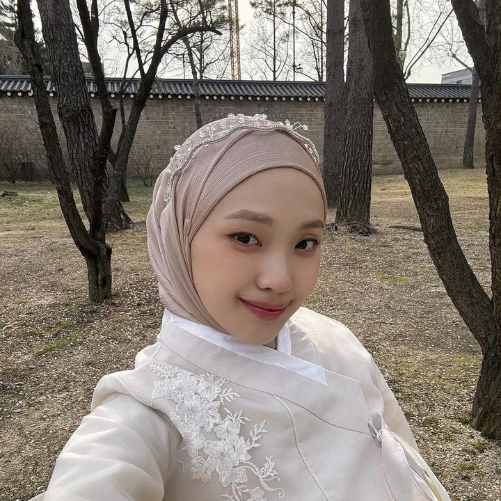 <p>Tak lama lagi, Junho dan Eunho akan segera memiliki adik baru nih, Bunda. Semoga Bunda Julia Prastini selalu sehat selama menjalani kehamilan anak ketiga ini dan diberikan kelancaran sampai tiba masa persalinan nanti ya. (Foto: Instagram @juliaprt7).</p>