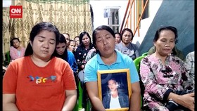 VIDEO: Ibu Iwan Eks Casis Bintara AL Minta Serda Adan Dihukum Mati