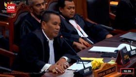 VIDEO: Momen Hakim MK Puji Cincin Hotman Paris: Cincinnya Bagus