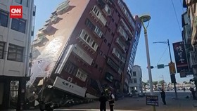 VIDEO: Penampakan Bangunan Runtuh usai Gempa Besar Guncang Taiwan
