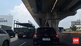 H-6 Lebaran, Arus Lalu Lintas Tol Jakarta-Cikampek Masih Lancar
