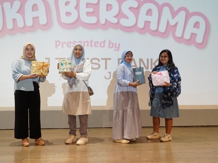 7 Potret Tukar Hampers Warnai Keseruan Buka Bersama HaiBunda Squad x J TRUST BANK