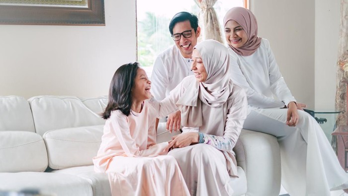 Tipe-tipe MBTI Saat Kumpul Keluarga, Jadi Si Inisiator Game hingga Si Social Butterfly