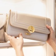 Belanja Branded Tanpa Bikin Kantong Bolong, Cek 4 Situs Secondhand Keren Ini Saja!