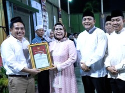 Perolehan ZIS di Serang Naik, Ratu Tatu Dapat Penghargaan dari Baznas