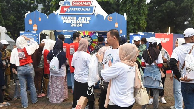 Program 'Mudik Asyik Bersama Pertamina' menjadi wujud apresiasi Pertamina terhadap masyarakat. Tahun ini, 4 ribu orang mudik bersama Pertamina ke 17 kota. 