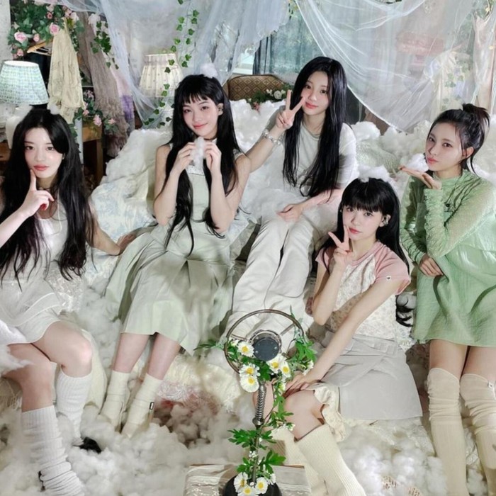 Potret girl group ILLIT/ Foto: instagram.com/illit_official