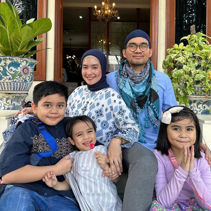 <p>Si Sulung yang akrab disapa Razi ini lahir pada 5 Desember 2012. Di tahun ini, Razi akan genap berusia 12 tahun.  (Foto: Instagram: @intan_nuraini23)</p>