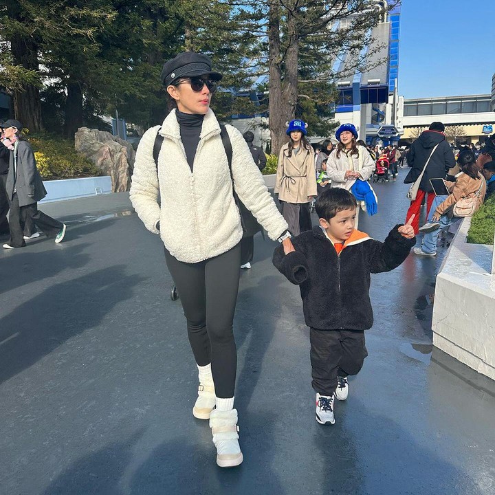 <p>Si Bungsu Saka merupakan satu-satunya anak laki-laki dalam keluarga Ussy dan Andhika. Sejak kelahirannya, ketampanan Saka pun sudah menarik perhatian banyak orang. (Foto: Instagram: @ussypratama)</p>