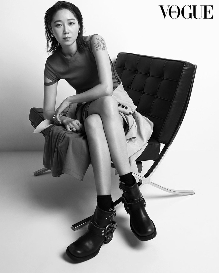 Sementara itu, Gong Hyo Jin akan semakin produktif dalam menunjukkan keterampilan beraktingnya dengan comeback di serial drama 'Ask The Stars' yang rencananya akan tayang di tvN./ Foto: instagram.com/kimmatin_magazine