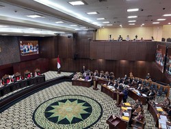 Kubu 01 Vs 02 soal Status Tersangka di Sidang MK